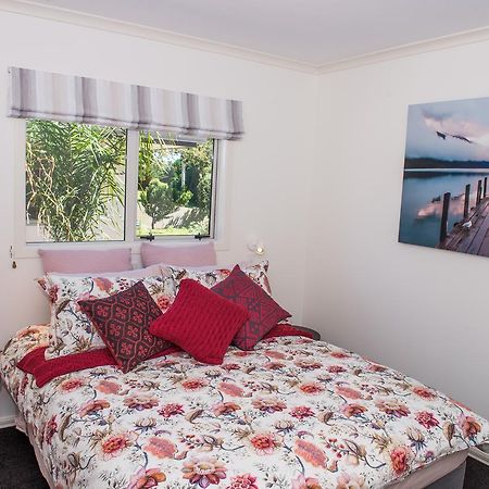 Waimapu Cottage Pyes Pa Exterior photo